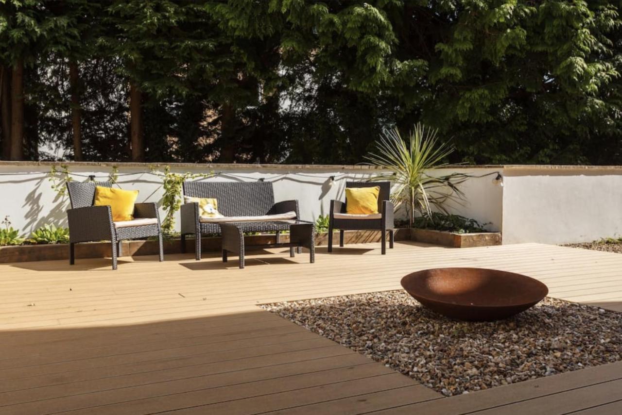 Modern Apt Near Gardens With Large Decking Area - Vivre Retreats Bournemouth Exteriör bild
