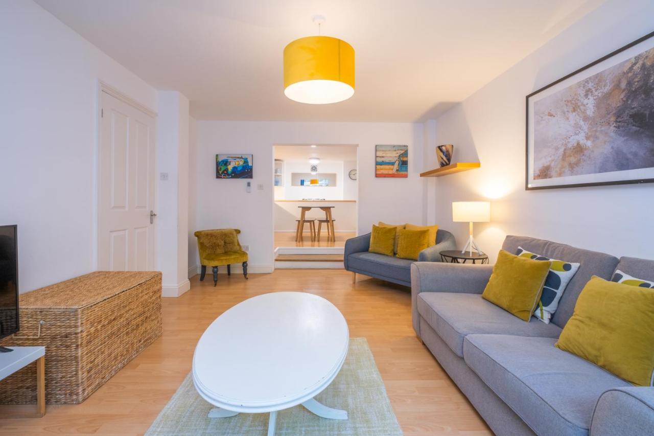 Modern Apt Near Gardens With Large Decking Area - Vivre Retreats Bournemouth Exteriör bild
